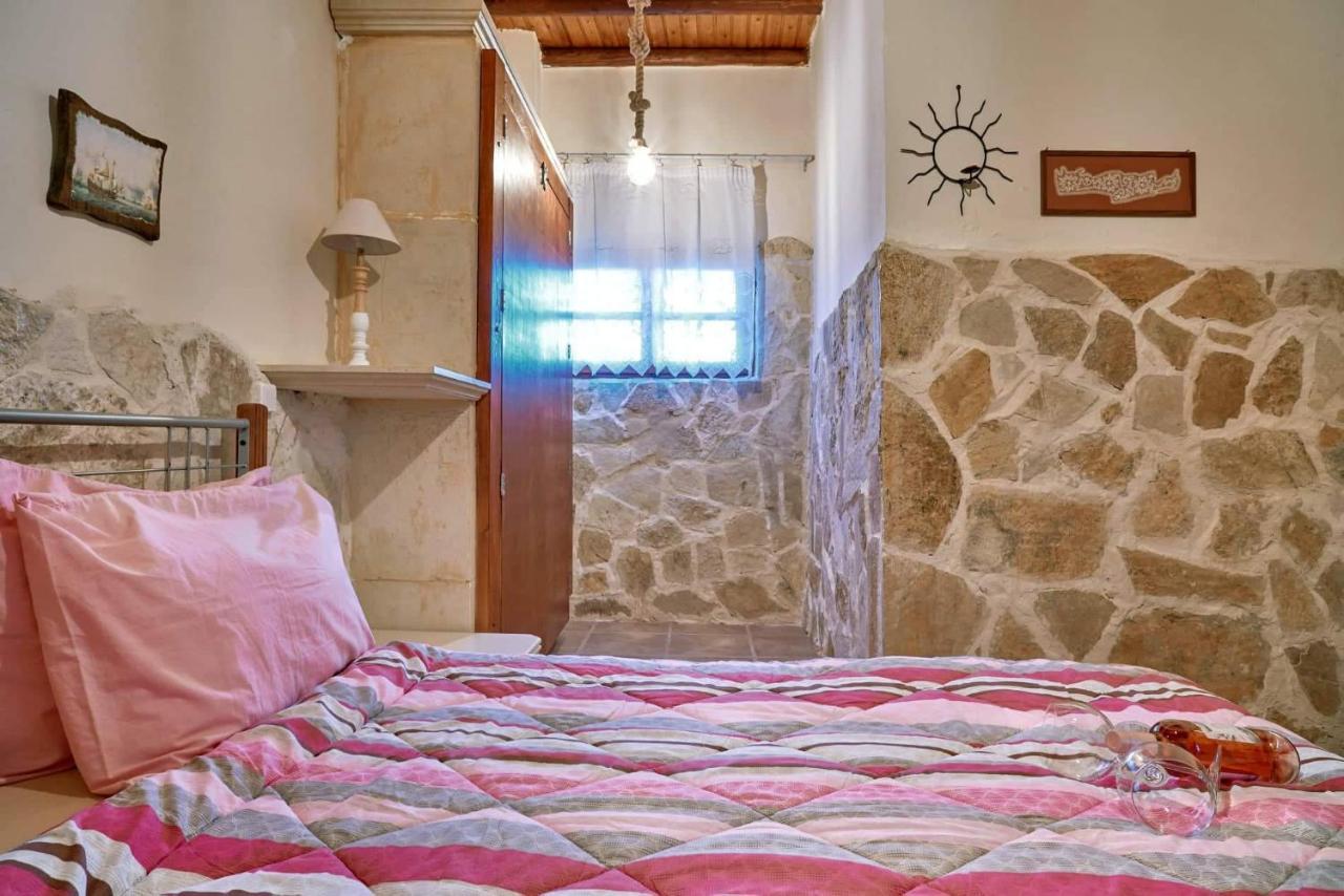 Villa Evenos Of 3 Bedrooms - Irida Country House Of 2 Bedrooms With Private Pools Елафониси Екстериор снимка